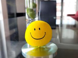 Helle gemütliche DG Wohnung, 88qm, klimatisiert, Hotel in Philippsburg