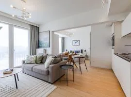 Large studio apartment in a serviced building