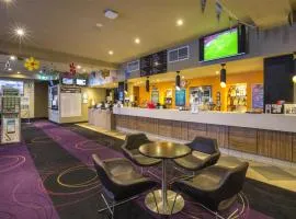 Nightcap at Glengala Hotel