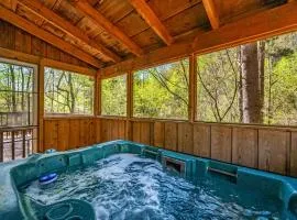 Quiet-Hot Tub-Fireplace-Honeymoon-Hiking-Relax