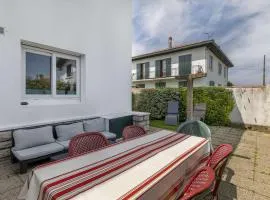 Charmant rez-de-chaussée à Ciboure avec terrasse & parking - FR-1-4-705