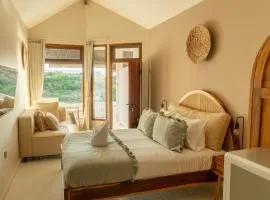 Uluwatu Ocean Front Surf Suite