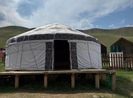 Юрты РАЯНА, luxusní kemp v destinaci Kurmenty