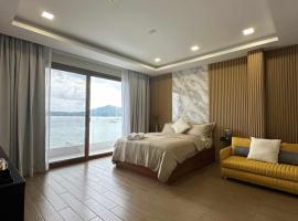 Costa Del Subic, hotel v destinaci Subic