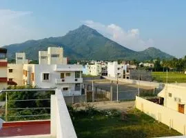 Tiru Guesthouse and Rooms