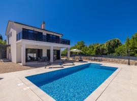Holiday house SARA with private pool, hotel en Kras
