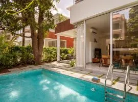 La Donaira 2 & 3 BHK Villas with Private Pool Garden & Kitchen 10 mins to Vagator & Morjim Beach