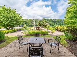 Bellissimo Hotel, Trademark by Wyndham Near Foxwoods Casino, hotel poblíž Westerly State Airport - WST, North Stonington
