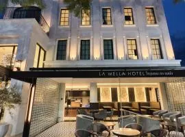 La mella hotel thakhek
