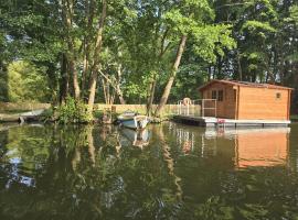 cabane bateau, ubytov&aacute;n&iacute; na lodi v destinaci Nort-sur-Erdre