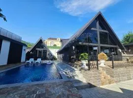 Luxury Aframe near Gabaland