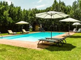 GuestHost - Pool Apartment with Garden