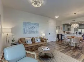 Waterfront Condo for 4 with Resort Pool & Lake View