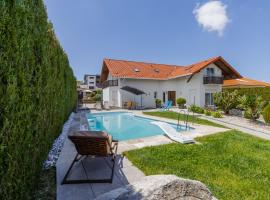 House Dinavast Bungalow，位于圣若昂达佩什凯拉的酒店