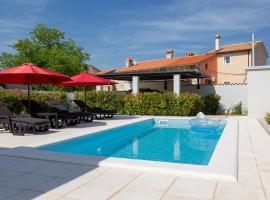Holiday home Volta, hotel sa Rakalj