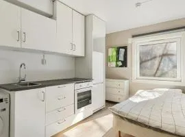 Bright 1 bedroom apartment