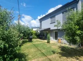 Visteria House with free parking