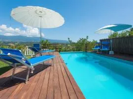 Einstein House con piscina