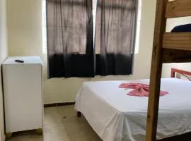 Hotel econômico no centro para 4 pessoas