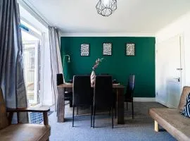 CastleView Haven - Contractors welcome -Strood Rochester sleeps 12