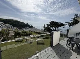 Sunrise Bay - Mount Brioni