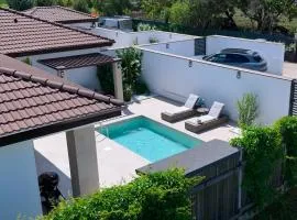 Courtyard Villa, Aleksandrovo