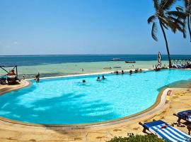 Diana Beach Villa spacious detached فيلا واسعه مستقله ديانا ONLY FAMILIES بيتش, ξενοδοχείο σε Dawwār al Ḩajj Aḩmad