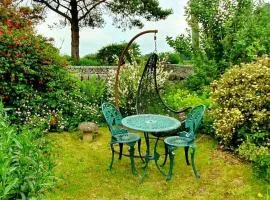 The Studio in the Garden by Hillend Cottages