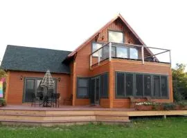 Lovely Pet-Friendly Cabin Rental with a Dock on Lake Champlain, Vermont