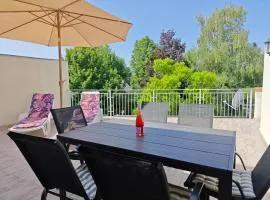 Jenna Apartments - Sindy