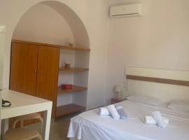 Castel Room, hotel en Himarë