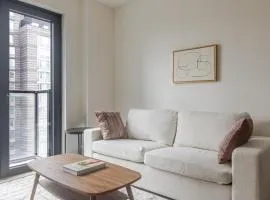 Blueground Bridge Plaza rooftop nr Brooklyn Bridge NYC-1872