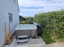 The Haven a quiet countryside retreat, hotel v destinaci Bude