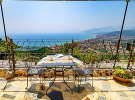 Dimora Concept - Ca' Franca - Sea View Terrace and Private parking, hotel in Borgio Verezzi