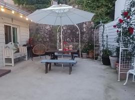 Dongpirang Private Pension #jungangmarket #petfriendly, hotel v destinaci Tchongjong