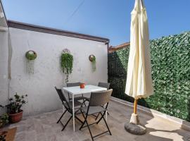 Casa Mary Vicino a Camaiore, hotel v destinaci Camaiore