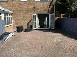 Cozy Retreat in Bridgend with 3 Bedrooms