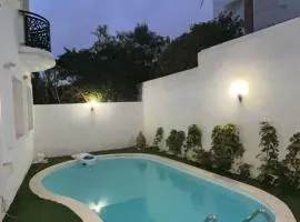 Villa avec piscine privée près de Casablanca Maroc