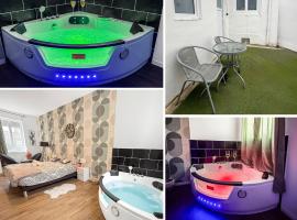 Jacuzzi privé, terrasse, Roubaix, ξενοδοχείο σε Ρουμπαί