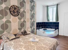 Jacuzzi privé, terrasse, Roubaix, hotel v destinaci Roubaix