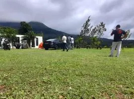Hilltree Camp