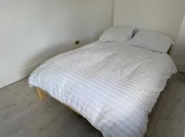 Cozy Studio in Croydon City Center