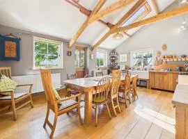 Host & Stay - Lowmoor
