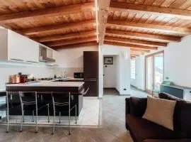 La Colonghera by Quokka 360 - flat on Lake Como