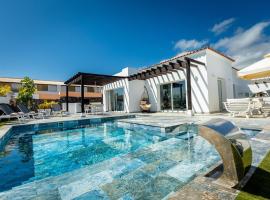 Enchanting Villa Alma, khách sạn ở Playa Paraiso