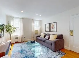 Bright 2br In Brookline