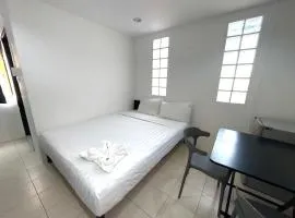 Patong Canal Villa R200