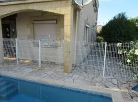 T3 clim 4 pers terrasse jardin piscine
