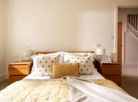 Beaverbrook - Lakeside Retreat