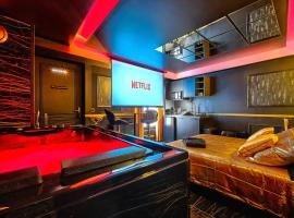 LA GOLDEN ROOM - Suite de Luxe avec Jacuzzi, hotel a Mâcon